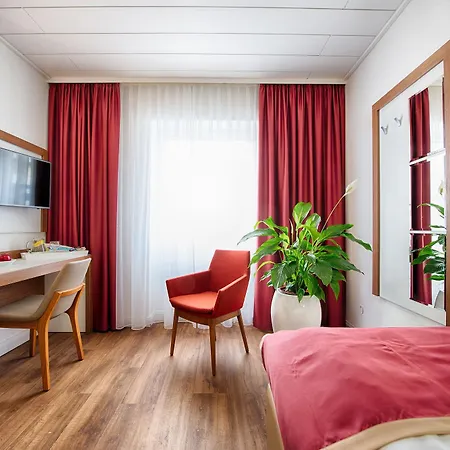 Senator Hotel 3*